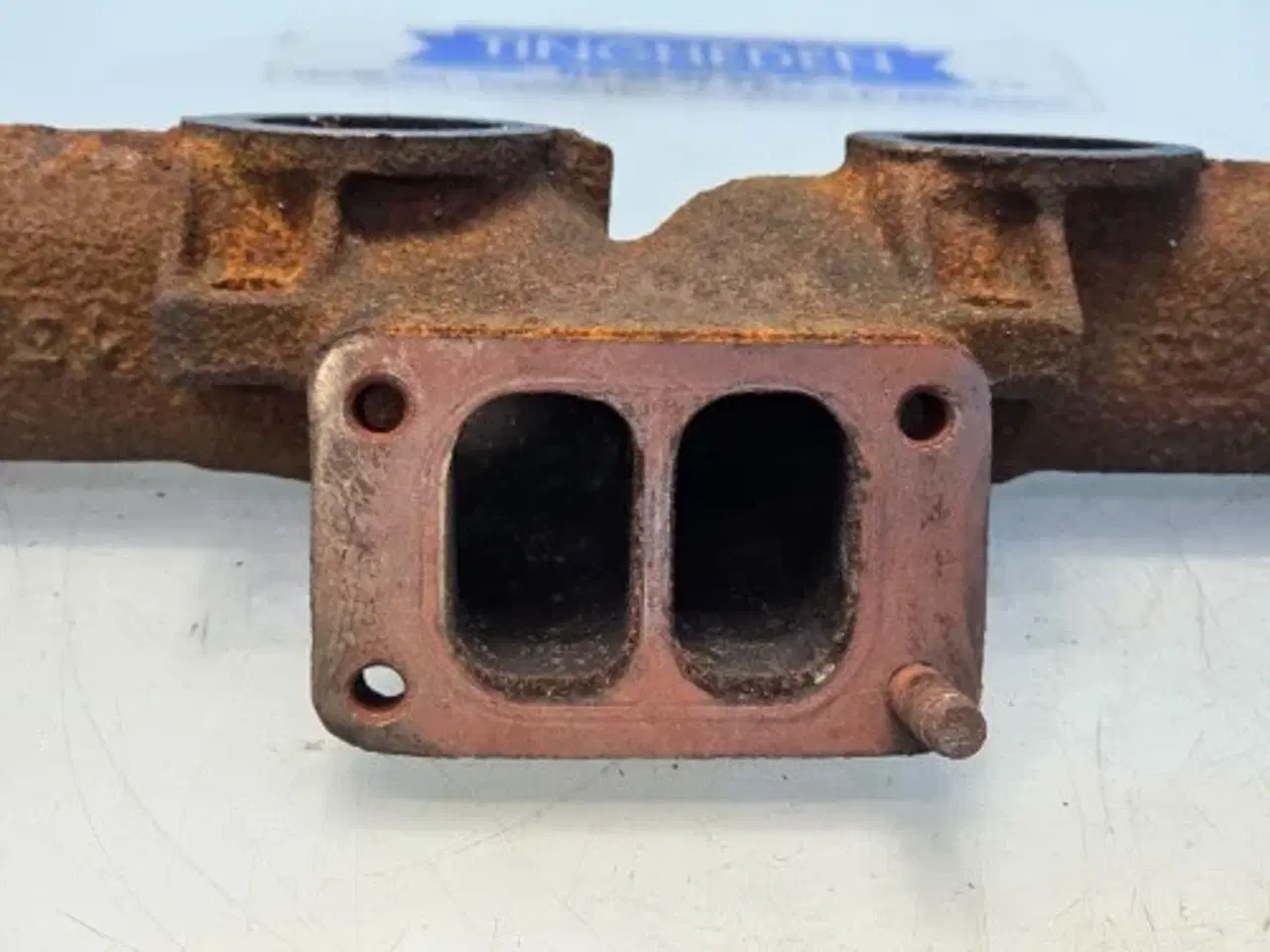 Billede 12 - New Holland  675TA   Udstødningsmanifold  87802798