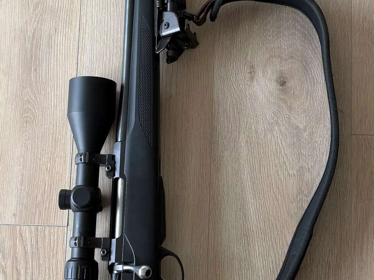 Billede 1 - Tikka T3 kal. 223