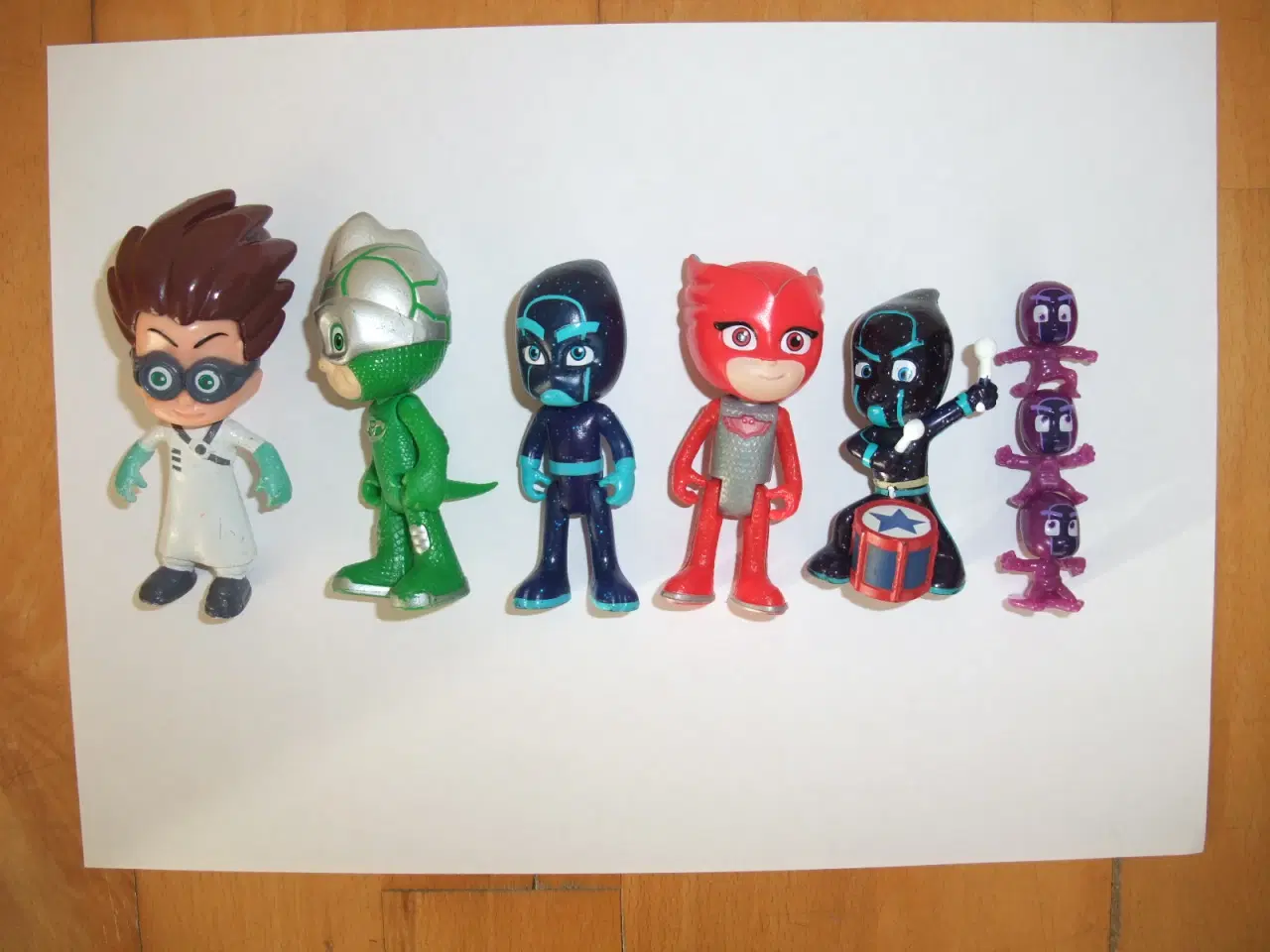 Billede 2 - Pyjamasheltene Figurer