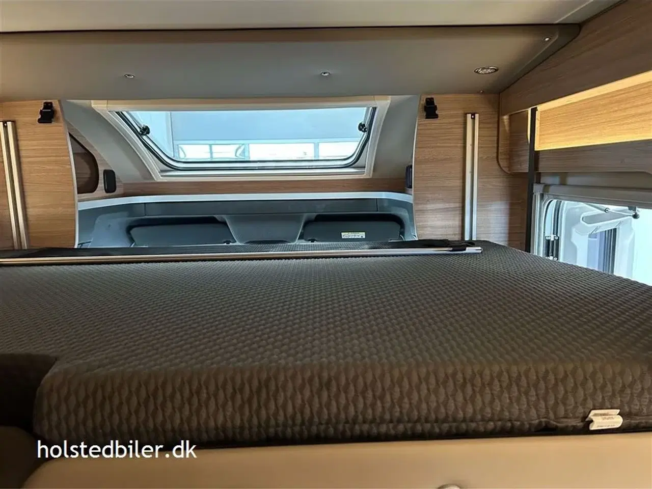 Billede 18 - 2023 - Weinsberg Pepper Edition MEG 640 Suite   Mercedes og 4 sovepladser.