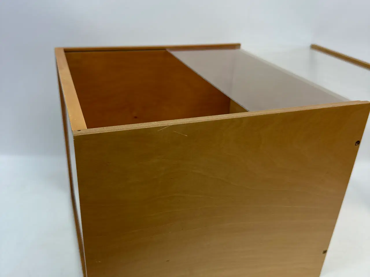 Billede 9 - Udstillingskasse i træ m. aftageligt låg
