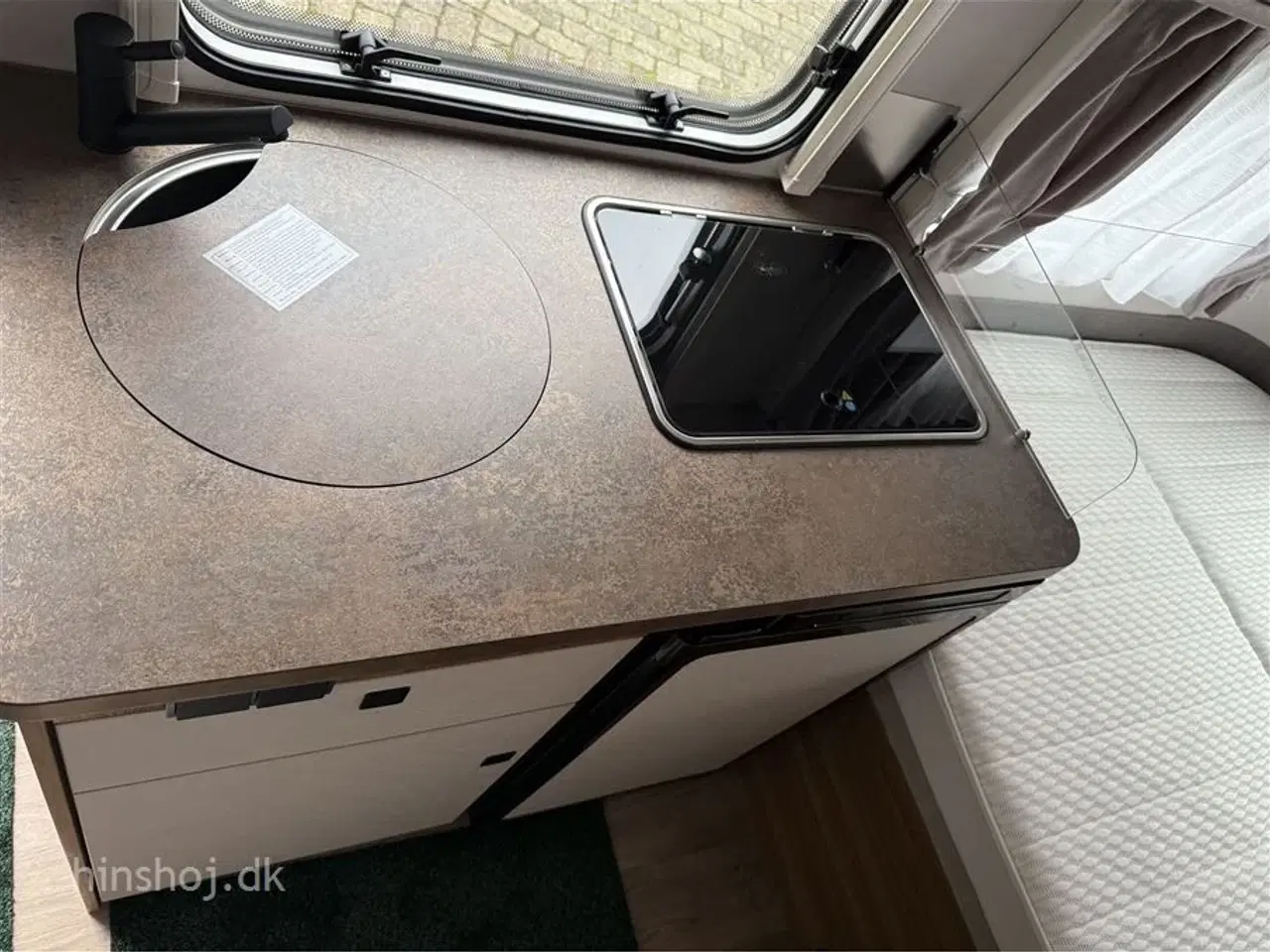 Billede 4 - 2026 - Eriba Touring 430 Legend Lækker rejsevogn med fast dobbeltseng fra Hinshøj Caravan