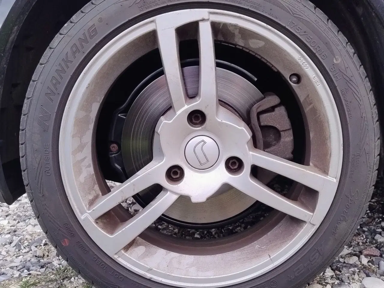 Billede 2 - 4 sommerdæk (lavprofil) på fælge til Smart ForTwo 