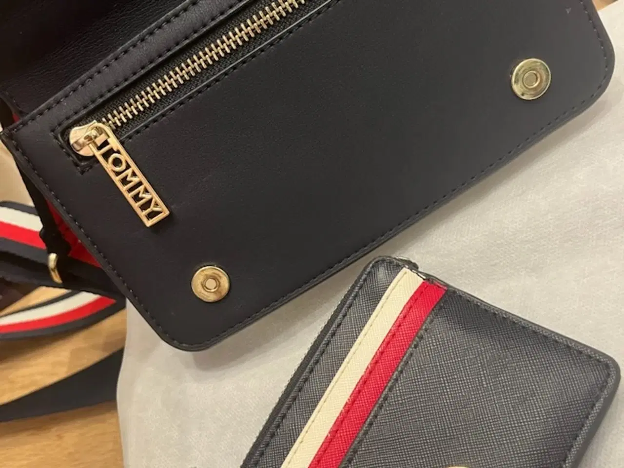 Billede 2 - Tommy Hilfiger Clutch og pung