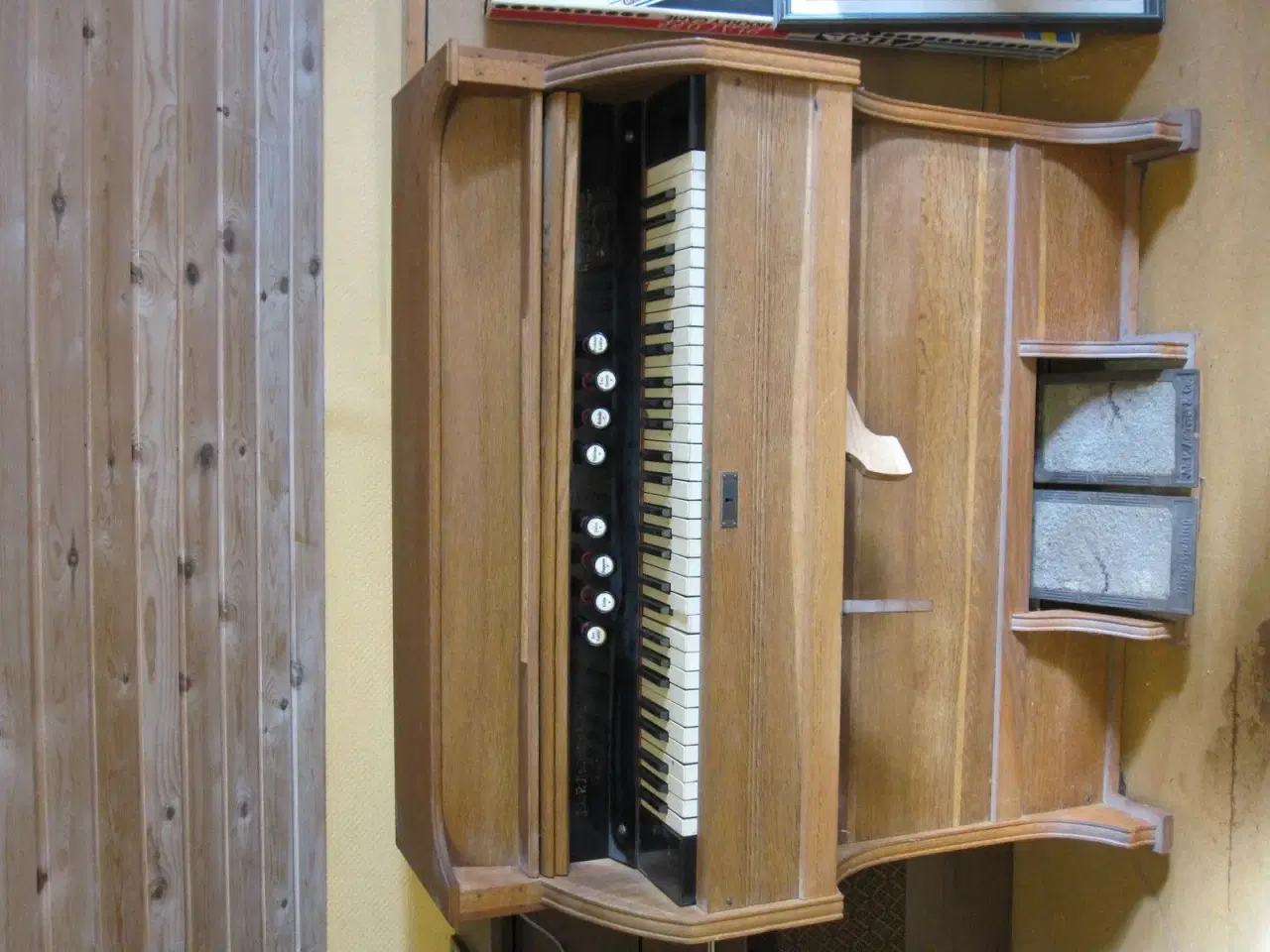 Billede 1 - Træde orgel sælges