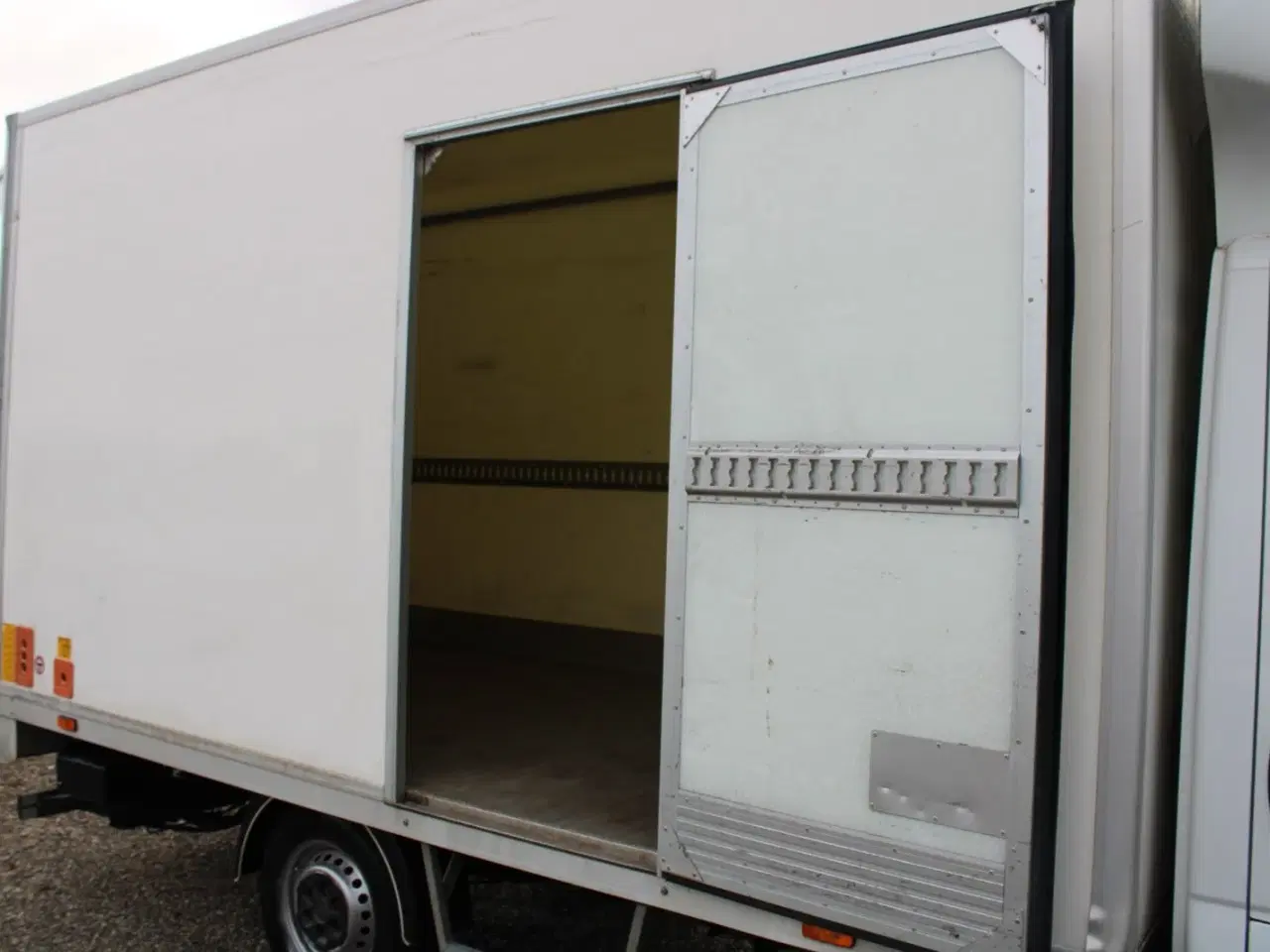 Billede 11 - Iveco Daily 2,3 35S14 Alukasse m/lift AG8