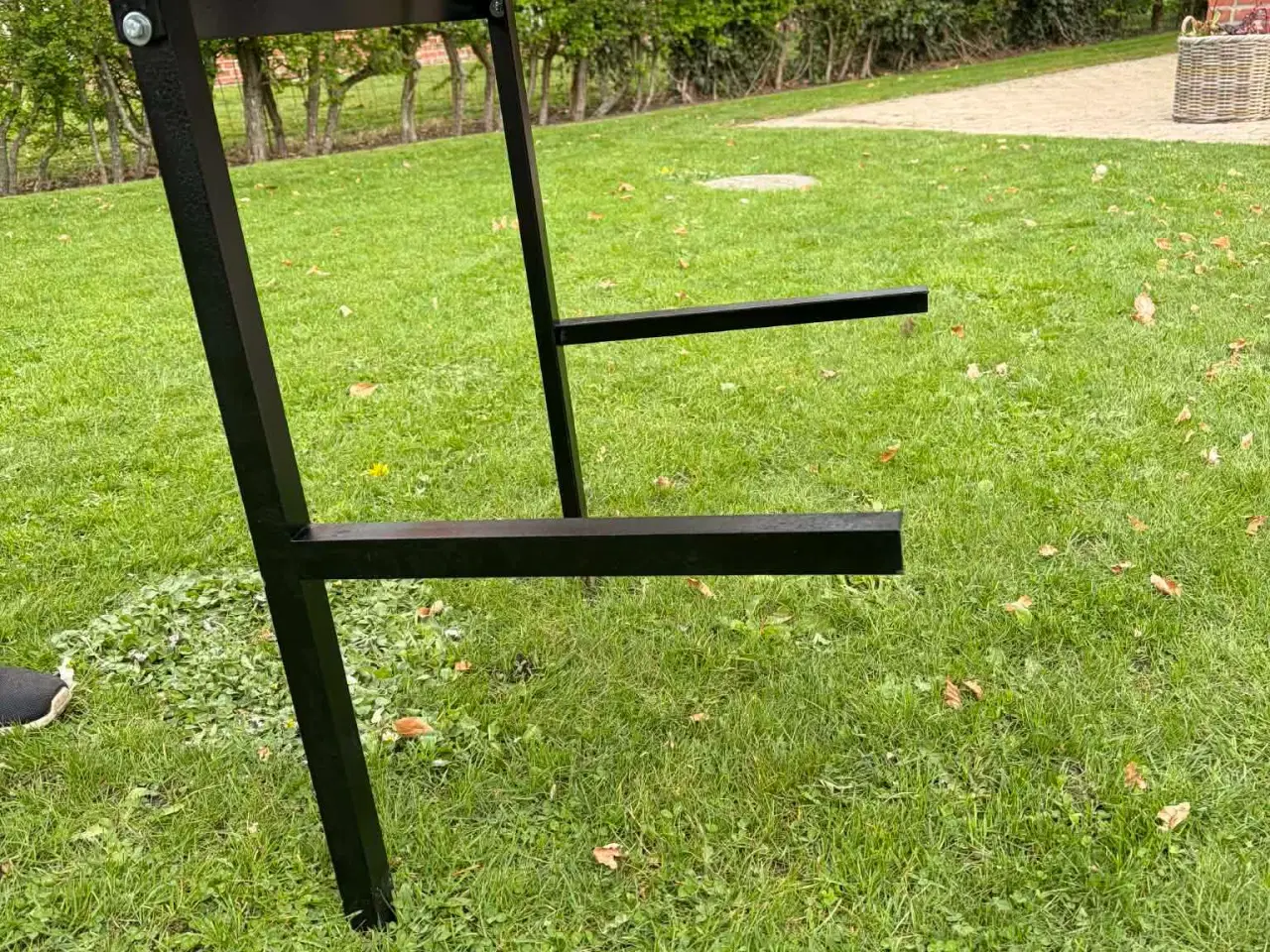 Billede 3 - Garage til robotplæneklipper 