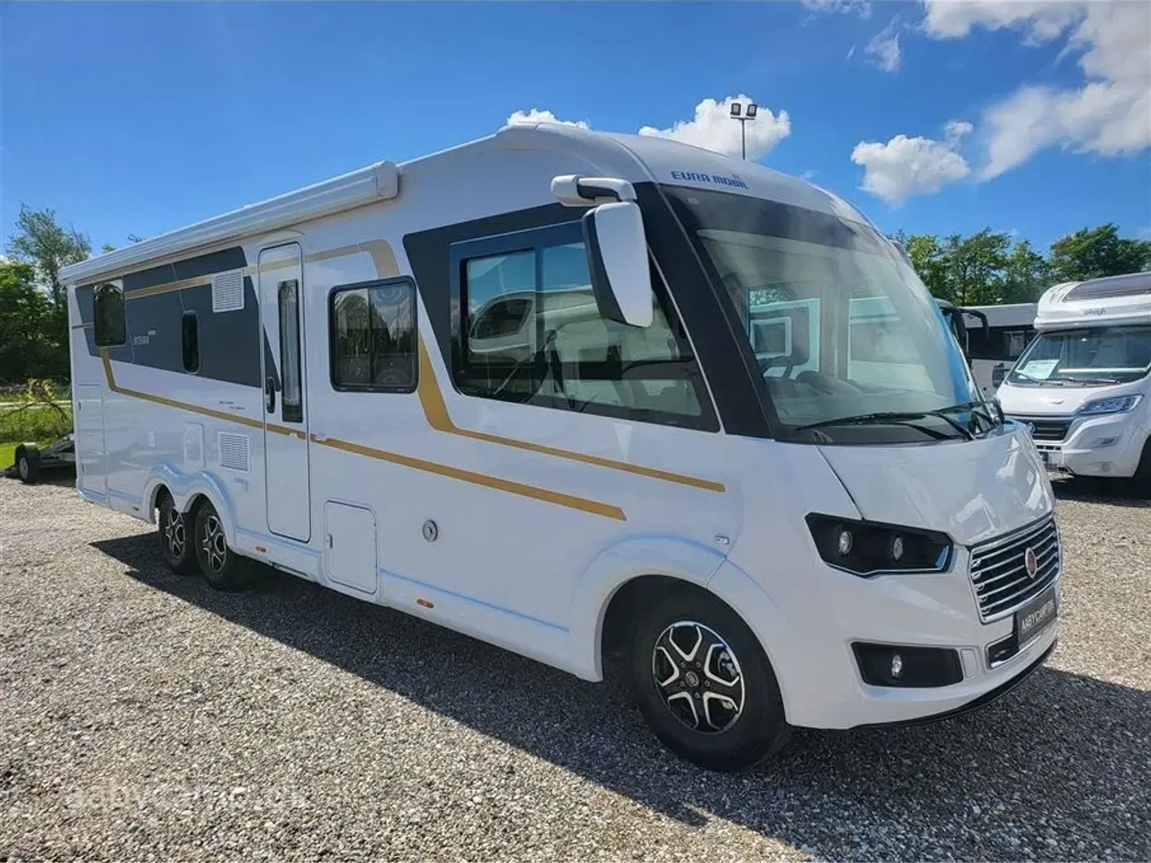 Billede 1 - 2024 - Euramobil Integra 890 QB   Eura Mobil Integra I 890QB - Alde - Klima - Markise - Lithium batteri &amp;amp;amp;amp;amp;amp; Solar