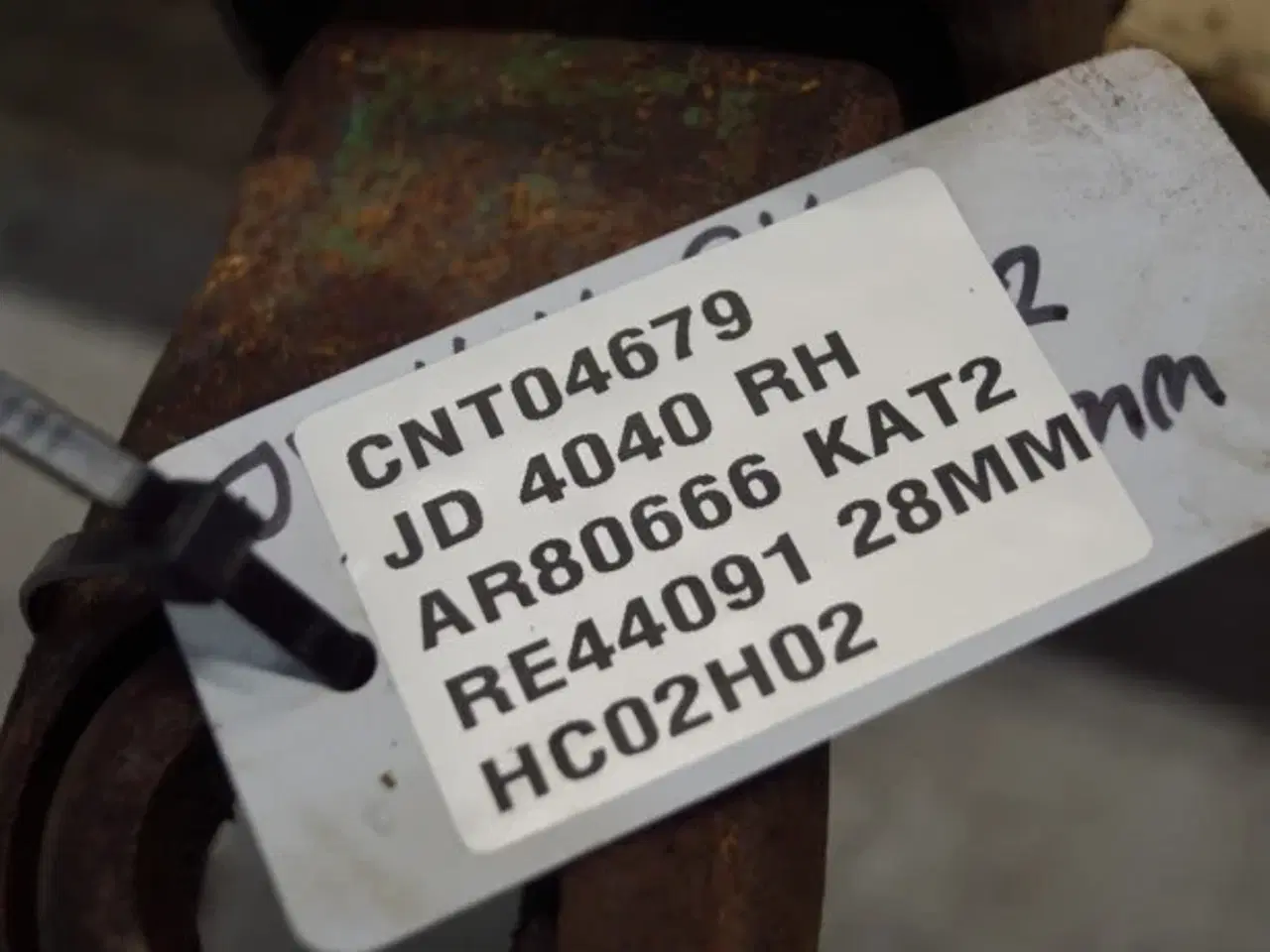 Billede 2 - John Deere 4040 R.H. Liftarm AR80666