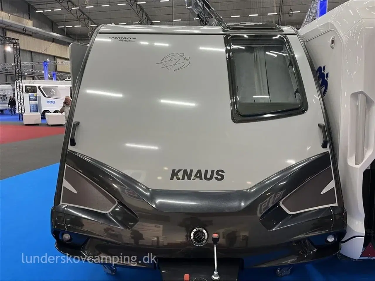 Billede 11 - 2024 - Knaus Sport Fun 480 QL Black Edition   Specialmodel med flot design og 2 x indgangsdøre.