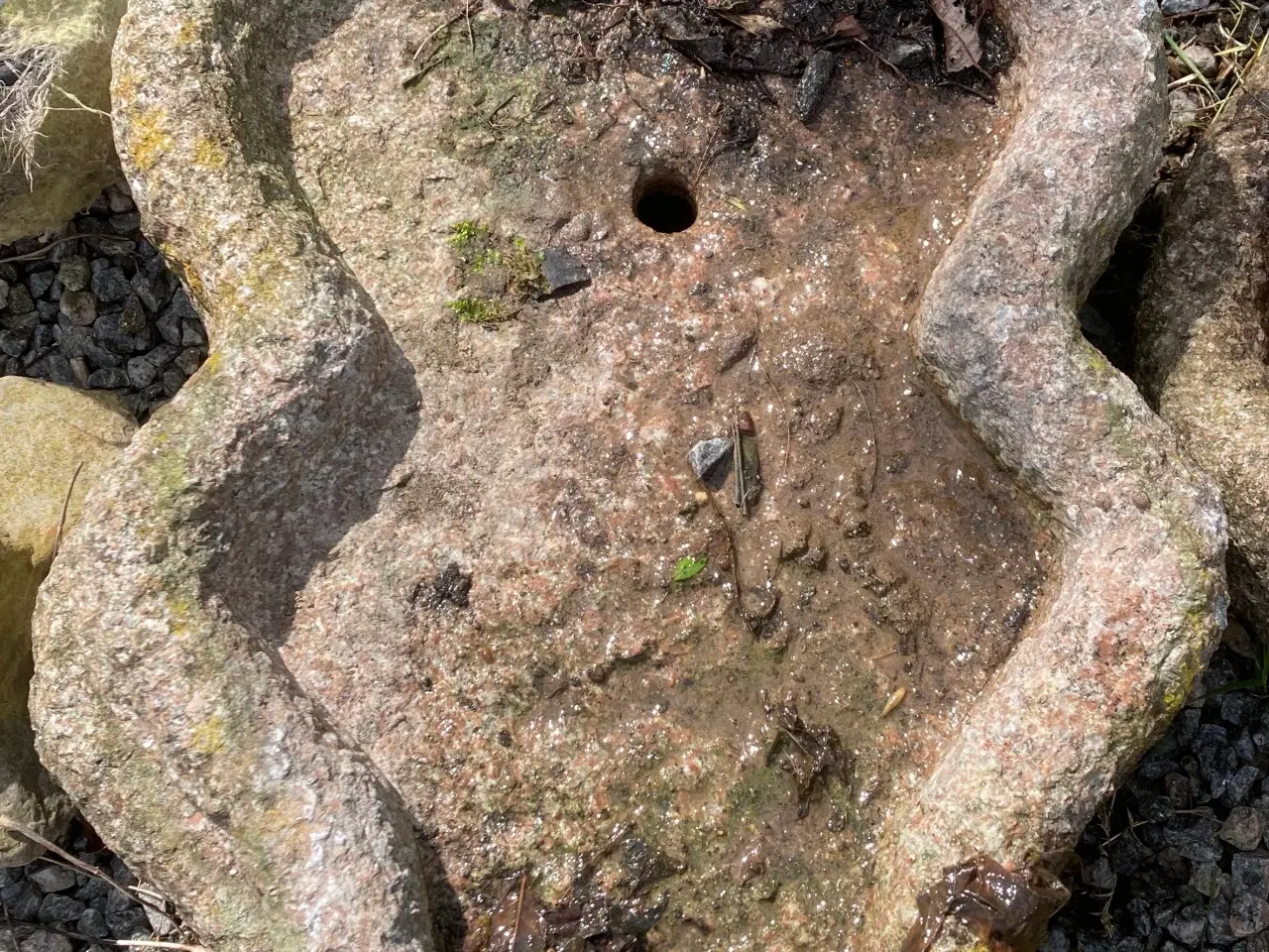 Billede 1 - Vandfalds sten i granit.