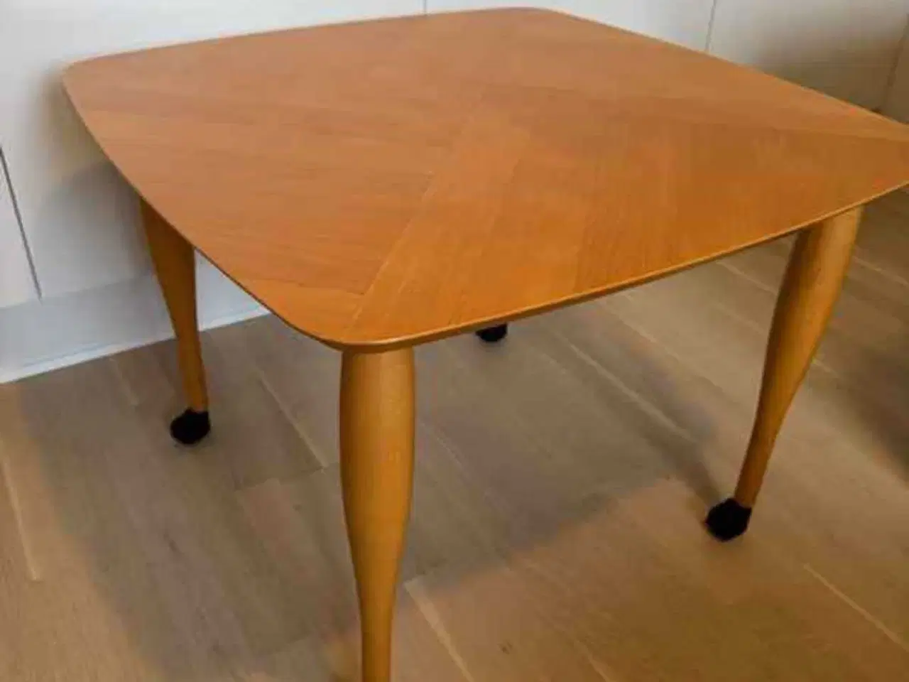 Billede 1 - Sofabord i massiv bøg