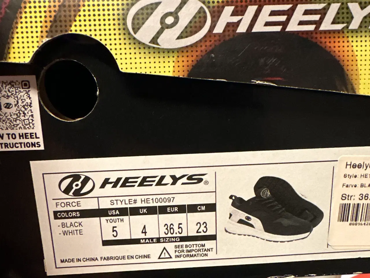 Billede 2 - Hvid og sorte Heelys 