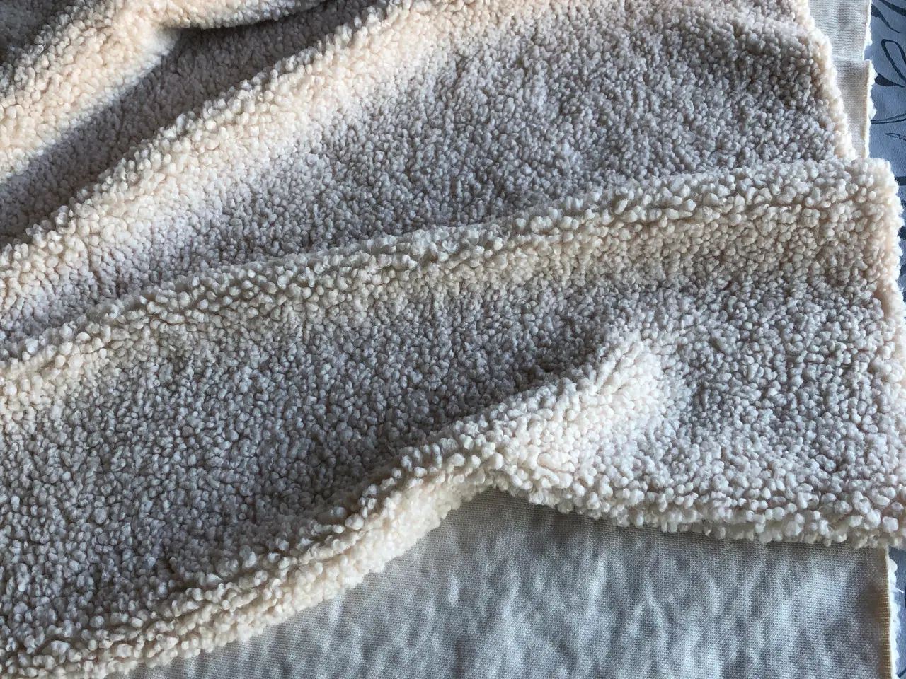 Billede 3 - MØBELSTOF Teddybear