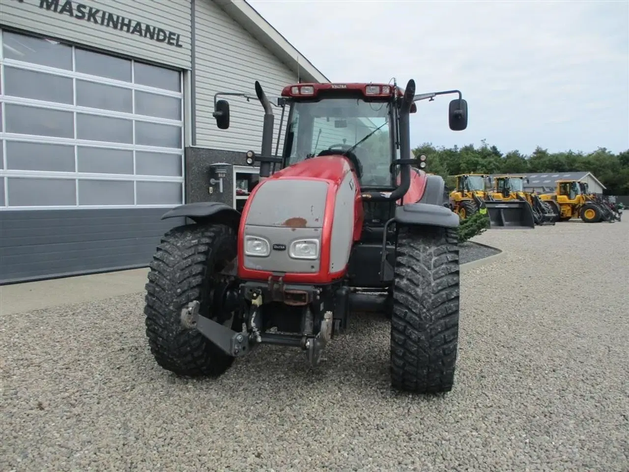 Billede 4 - Valtra T190 Med frontlift og affjedret foraksel