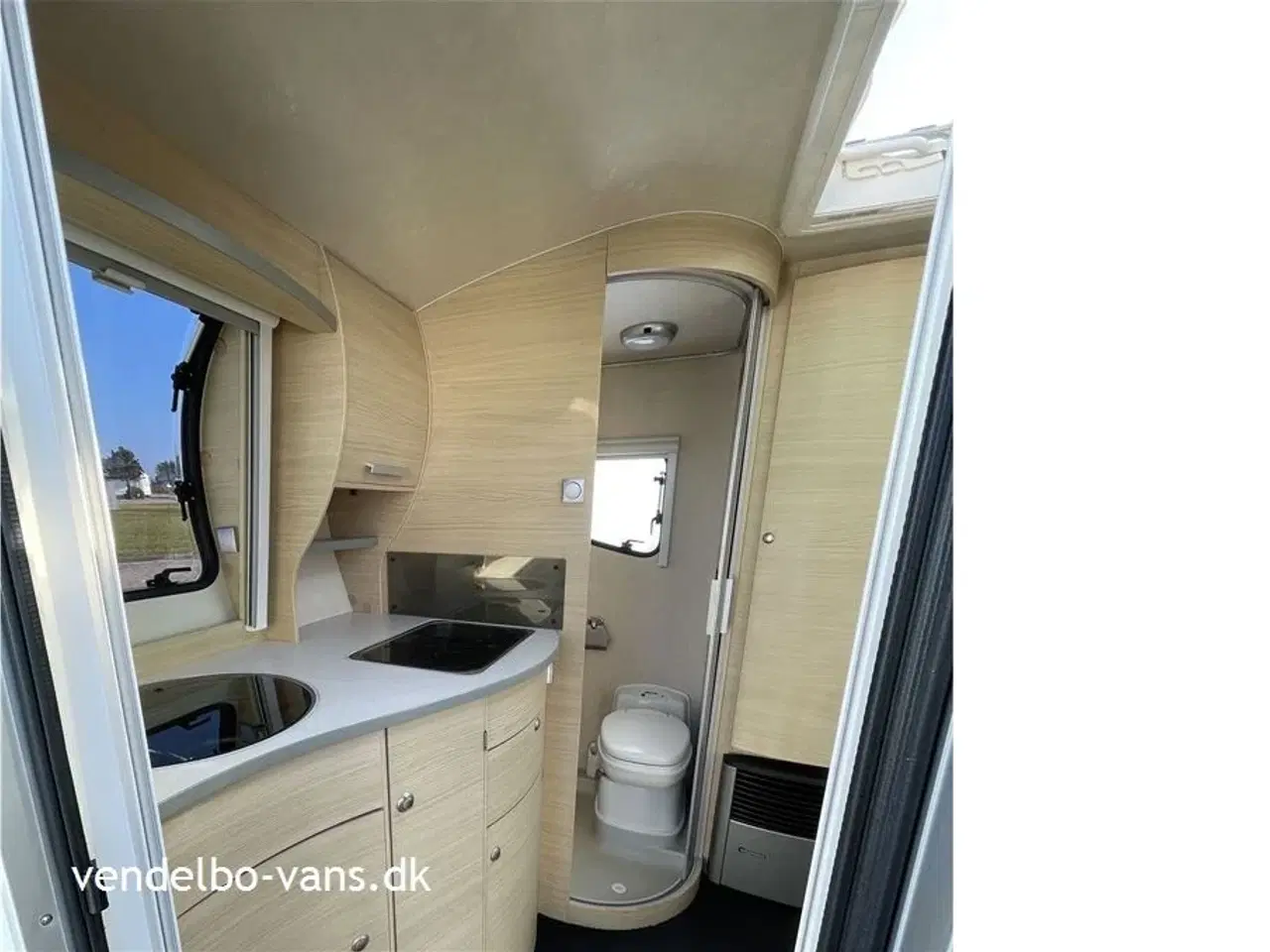 Billede 16 - 2008 - Adria Action 361 LH   Nem og handy størrelse - i smart design