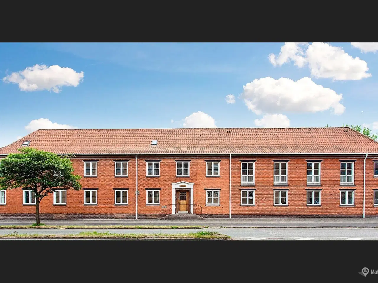 Billede 1 - Kontorplads i 3 personers fællesskab