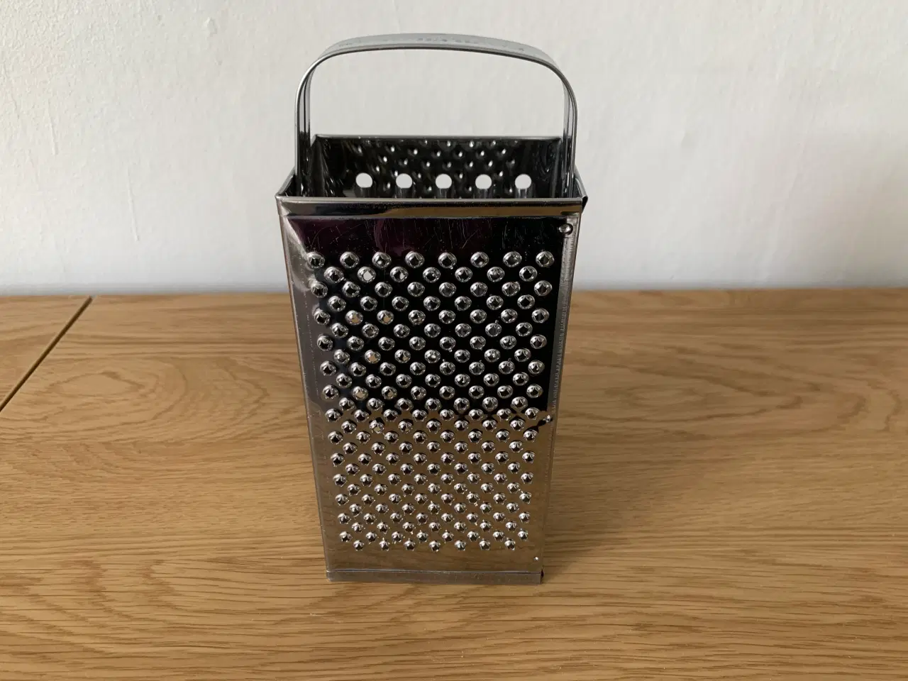 Billede 1 - Råkostjern, citronpresser og tragt