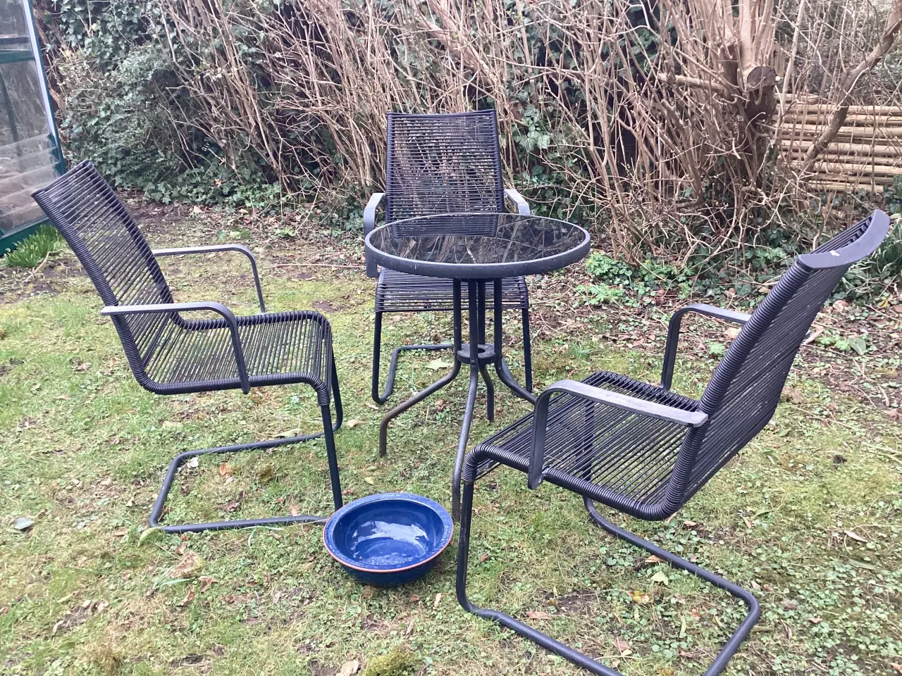 Billede 2 - Havestole og rundt bord Ikea VäSman