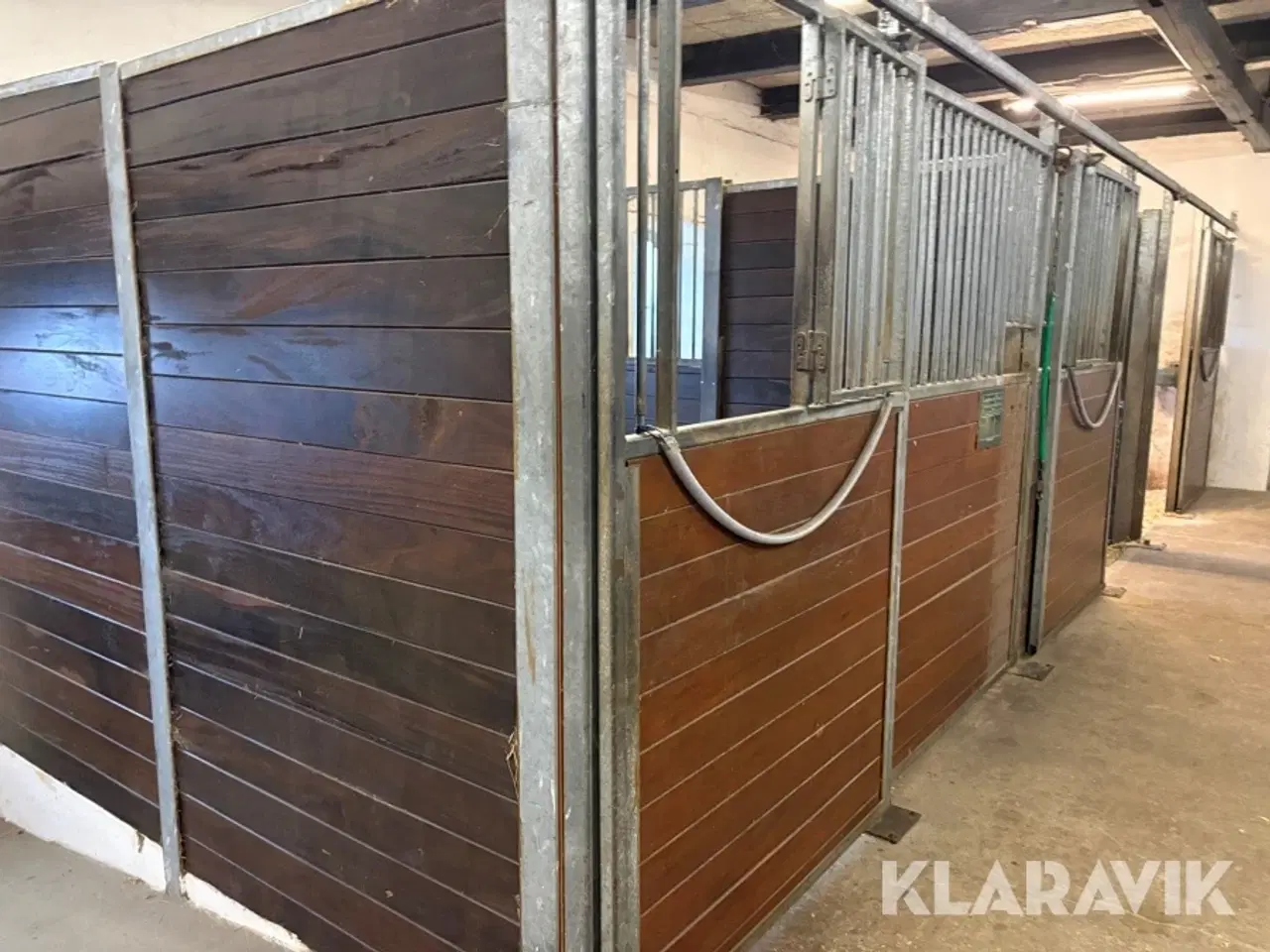 Billede 9 - Hestestalds inventar - 11 bokse i alt