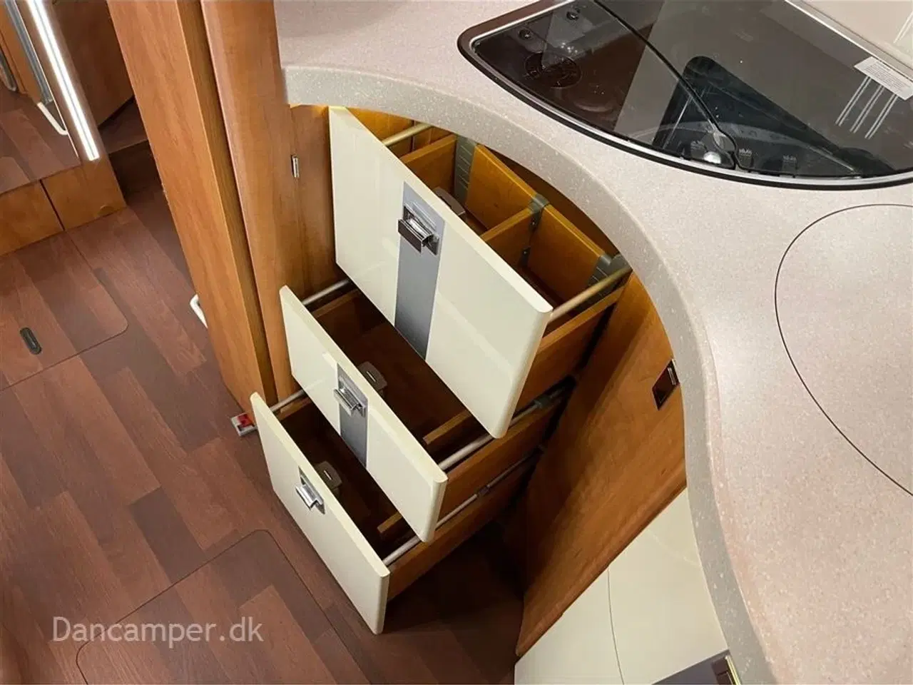 Billede 28 - 2017 - Carthago chic c line II   RESERVERET -Luxus autocamper med næsten alt i udstyr, kun kørt 39.500 km  - Kommissionsalg