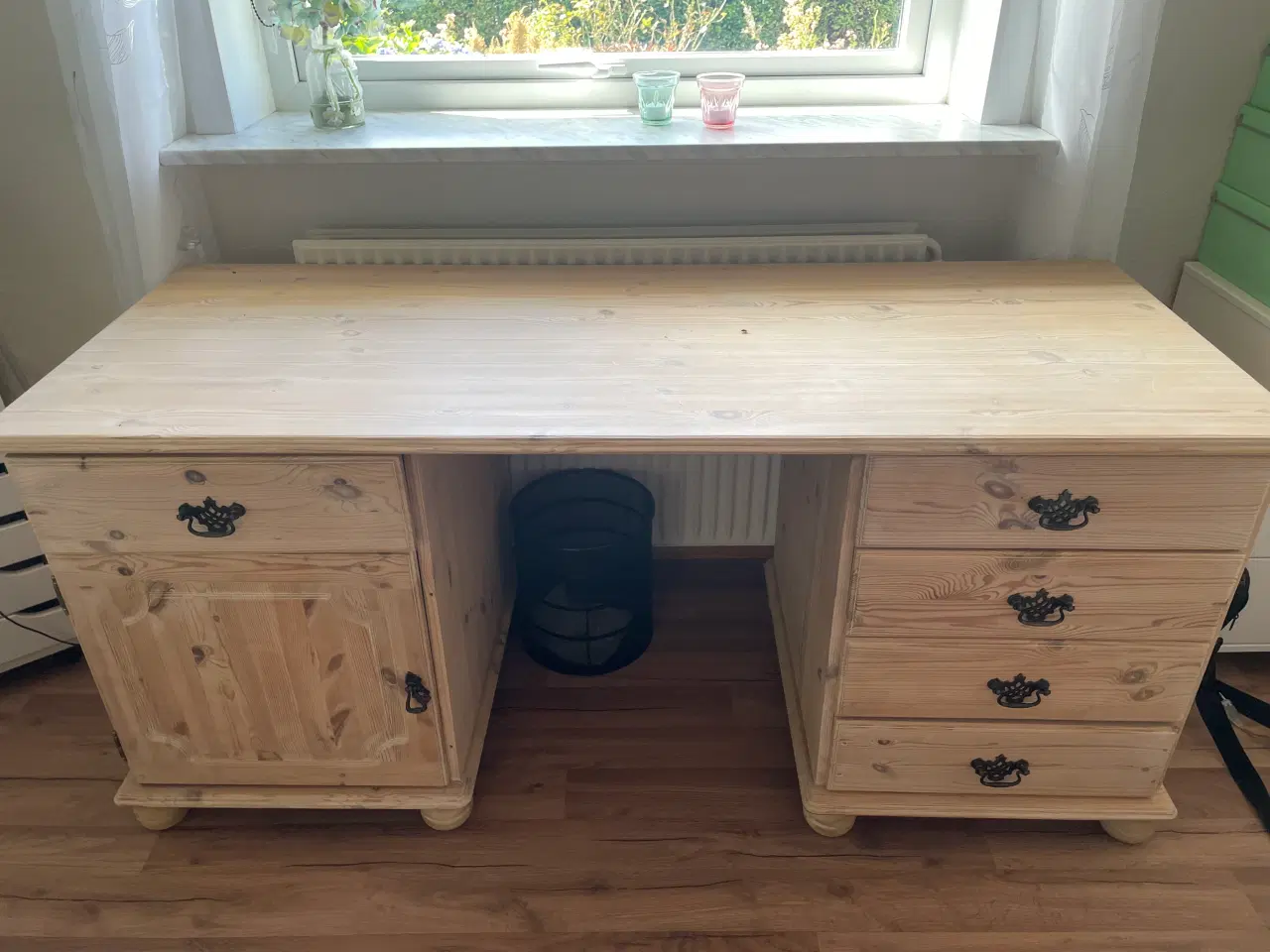 Billede 2 - Skrivebord