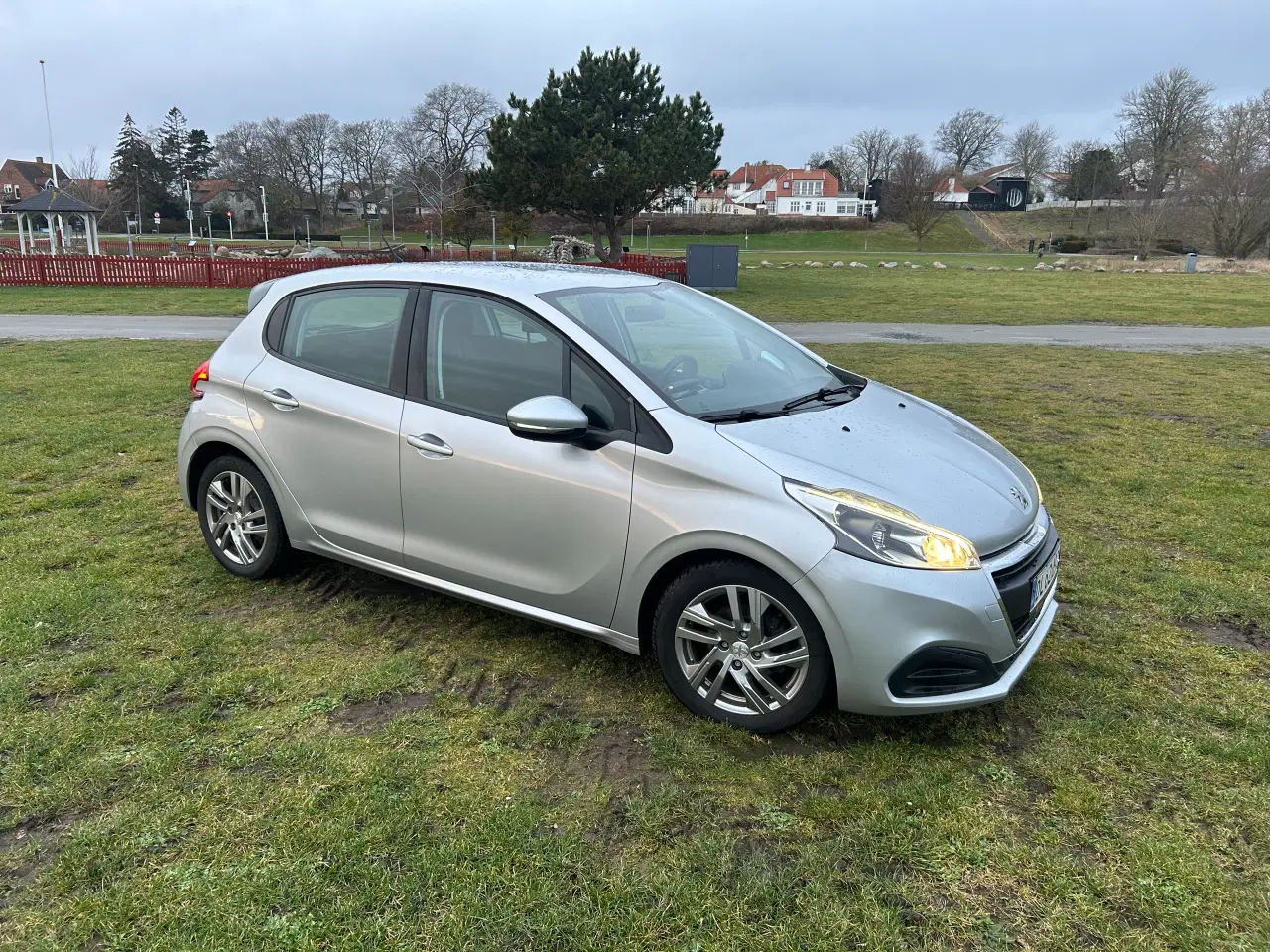 Billede 1 - God Peugeot 208