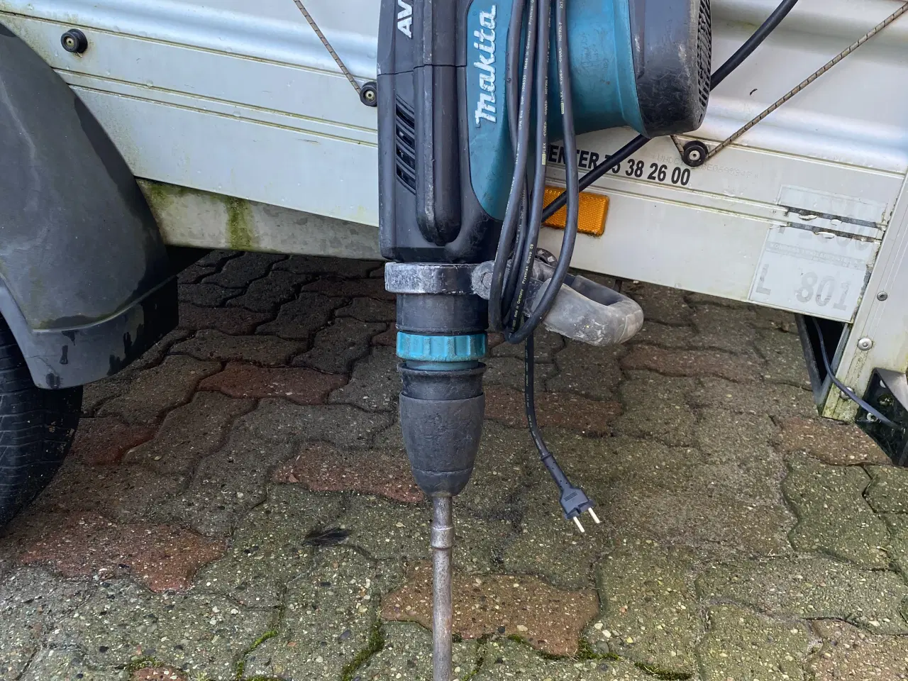 Billede 3 - Makita HM1213c kraftfuld mejselhammer