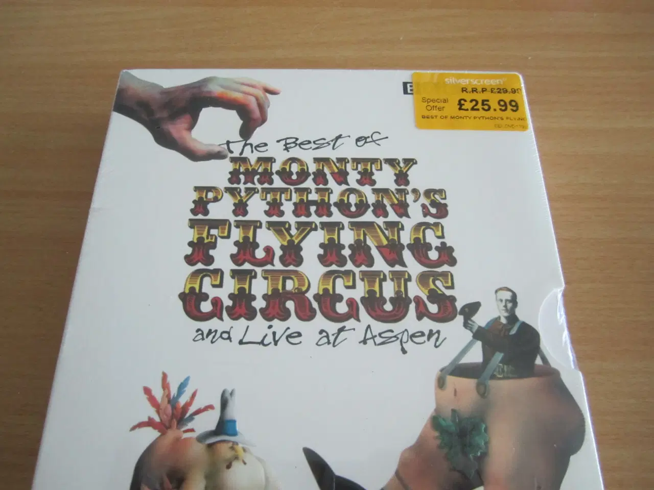 Billede 2 - THE BEST OF MONTY PYTHON`S. Flying Cirkus.