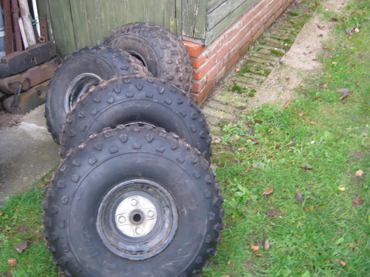 Billede 1 - hjul med dæk aeon 180 cobra +andre  