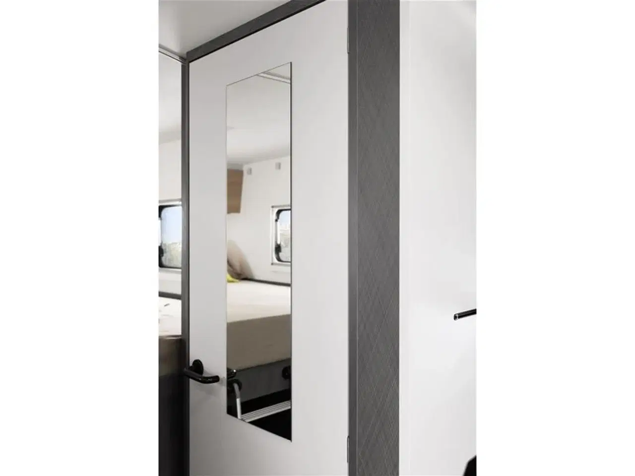 Billede 17 - 2026 - Etrusco T 7.4 SBC Scandic Edition Aut. Etrusco by Hymer er Italiensk Elegance og Komfort fra Hinshøj Caravan