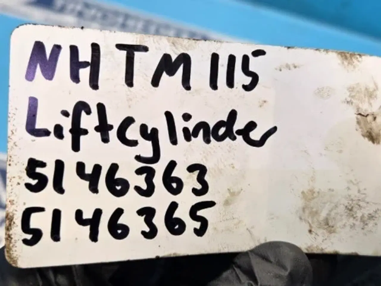 Billede 2 - New Holland TM115 Liftcylinder 5146363