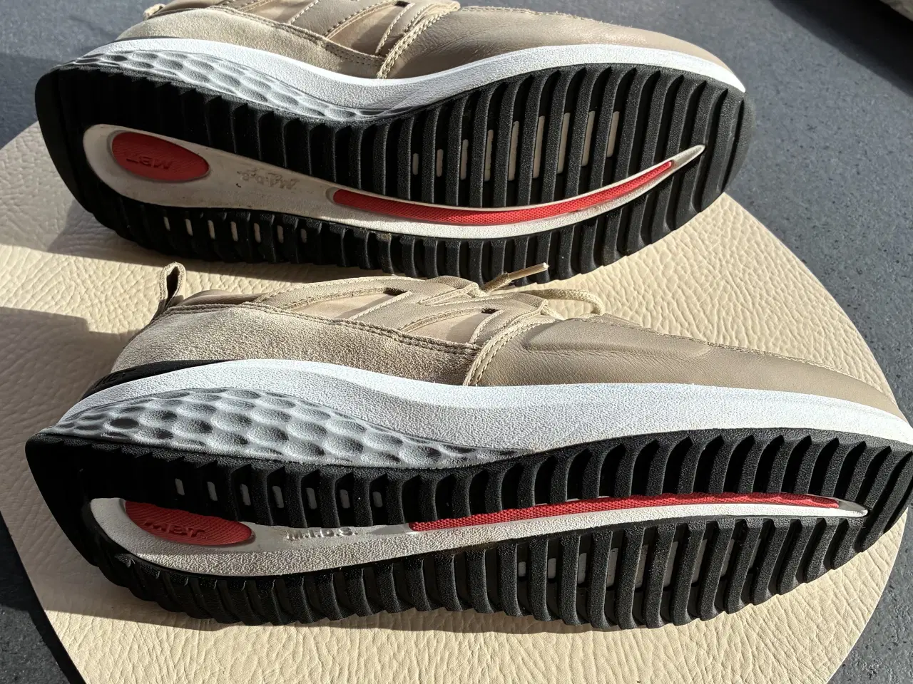 Billede 3 - MBT dame fritidssko i str 40. Aktivitetsnivau 3.