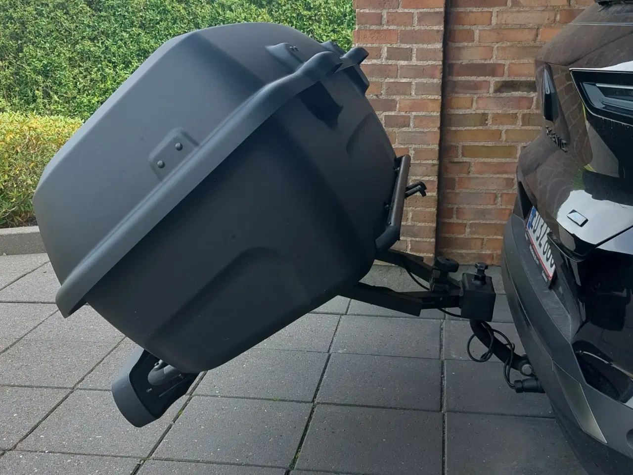 Billede 3 - Sort bagageboks til bil til leje 