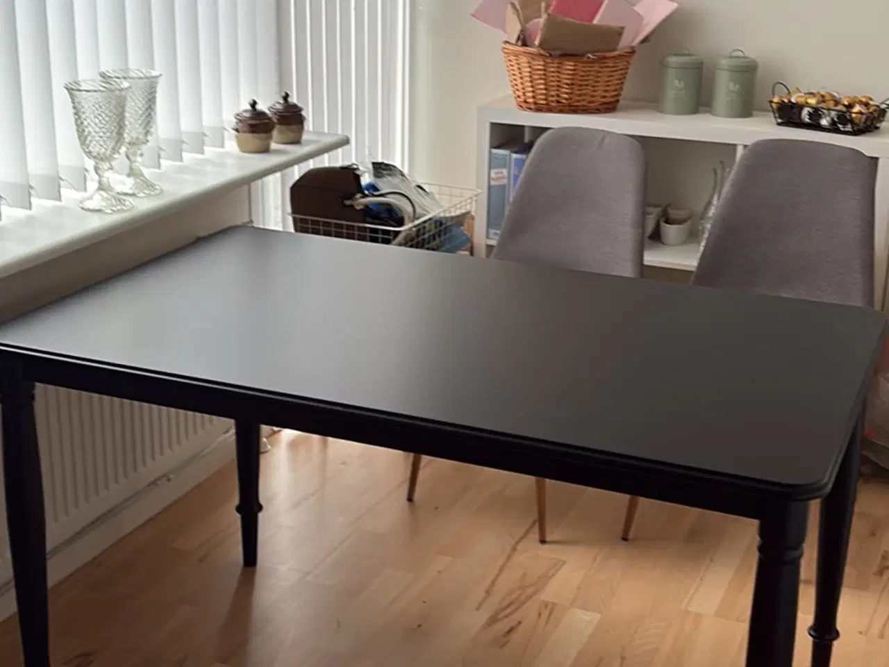 Billede 1 - 4 Pers spisebord