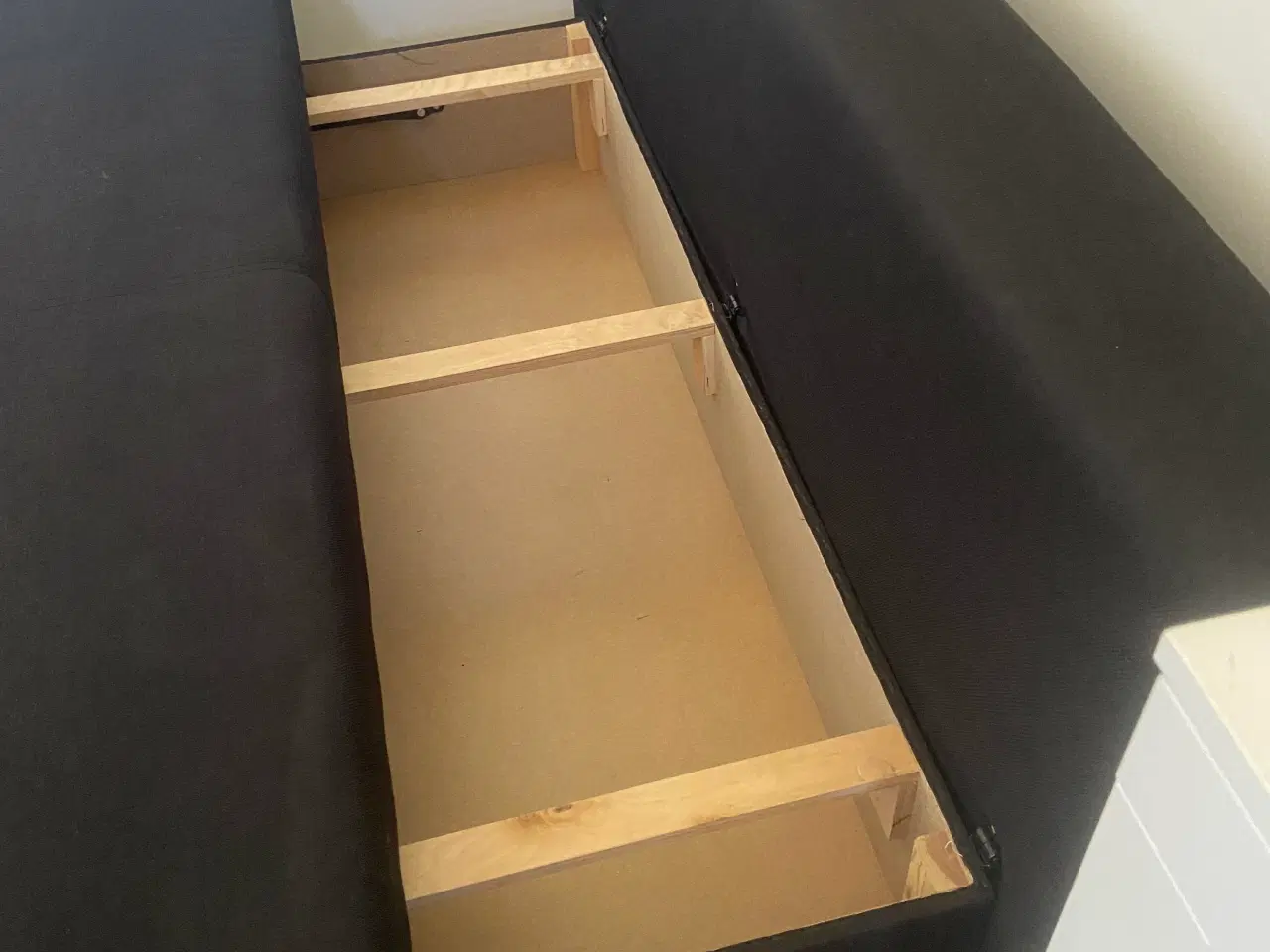Billede 3 - Flot Sovesofa med opbevaring sælges