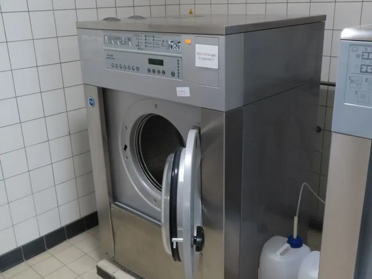 Billede 2 - Industrivaskemaskine ELECTROLUX W3130H