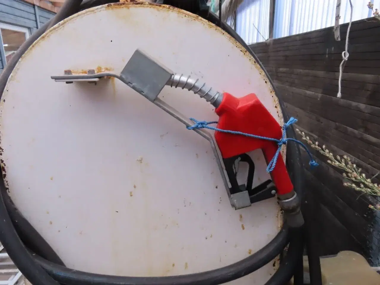 Billede 2 - Tank inkl. Motor