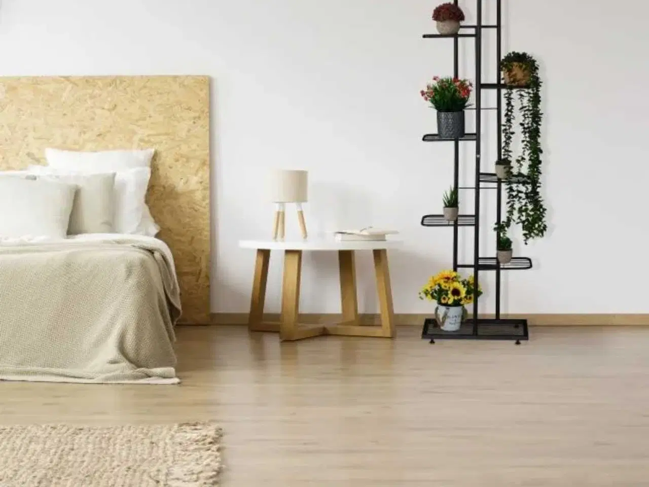 Billede 1 - Blomsterregal i metal med 8 hylder