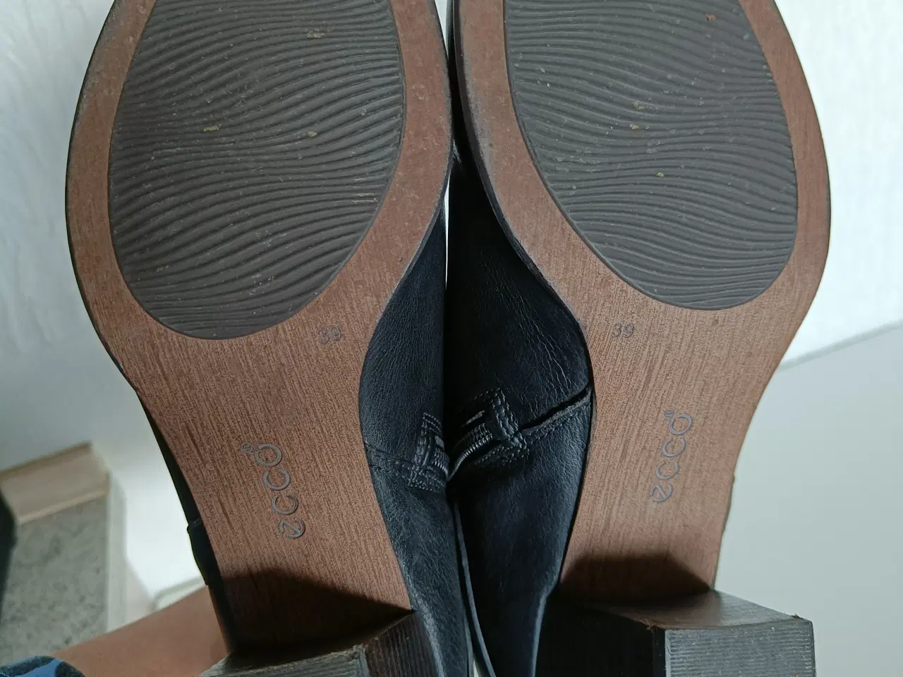 Billede 7 - Ecco sort læder sko 39str 