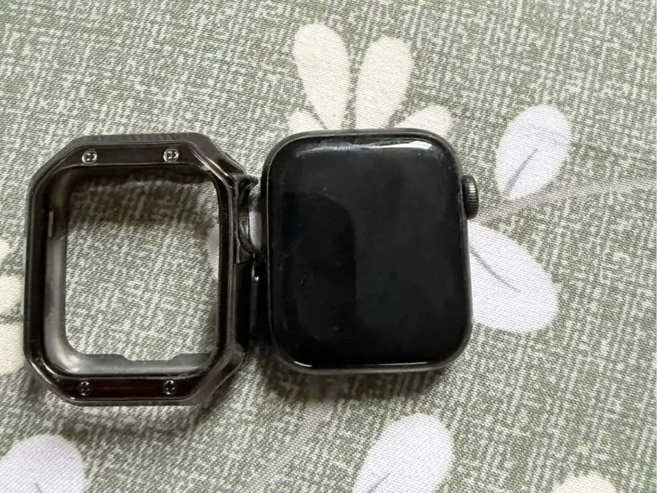 Billede 1 - Apple Watch SE 40mm – GPS + Cellular – Aluminium
