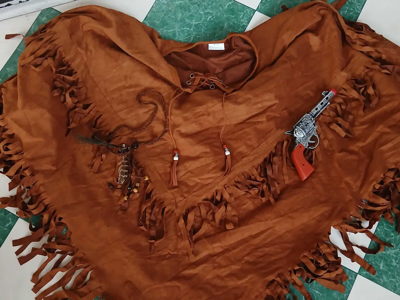 Billede 6 - KOSTUMER TIL SAALG 