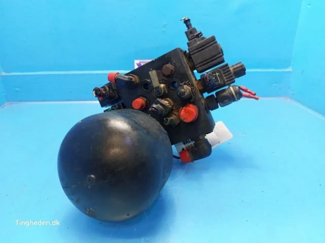 Billede 2 - Valmet 8050 Hydraulikventil 33010630