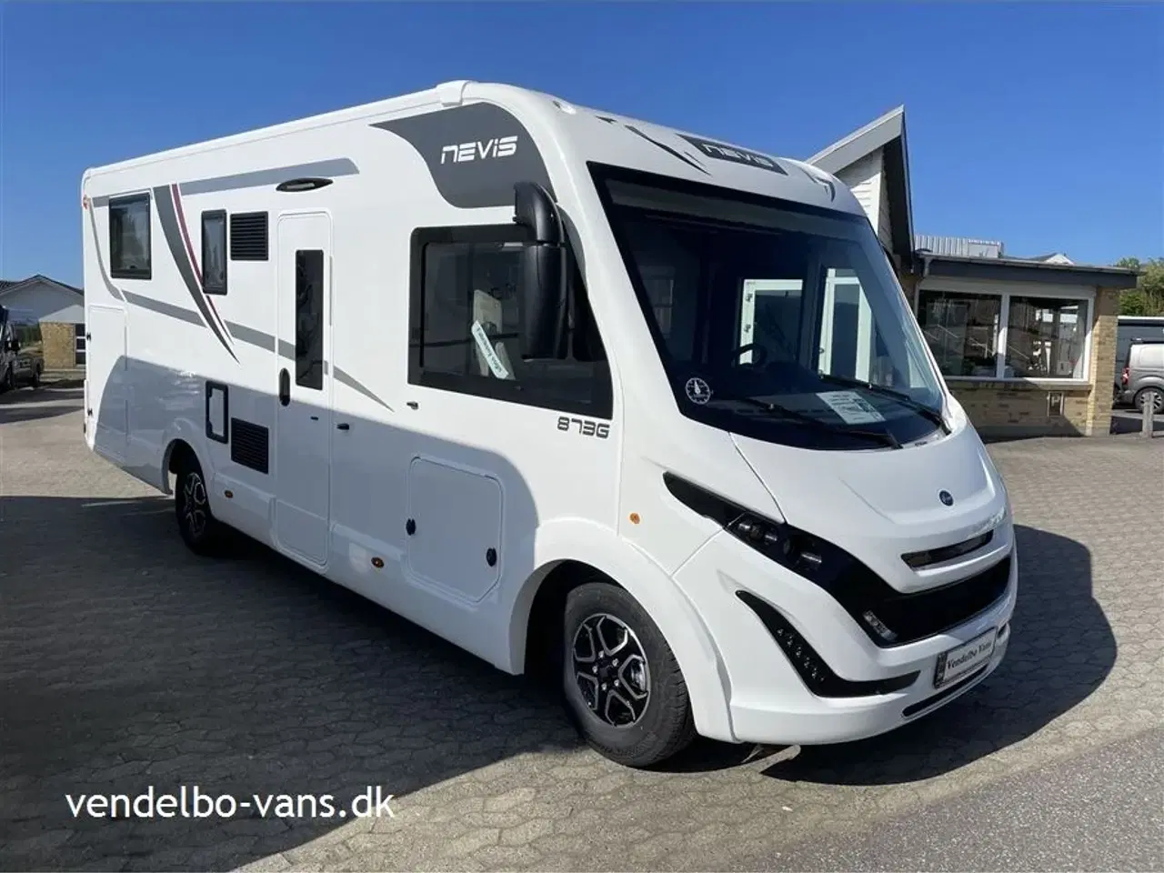 Billede 3 - 2025 - McLouis Nevis 873   Enkeltsenge og stor garage - 180 HK 4400 kg eller 3500 kg totalvægt
