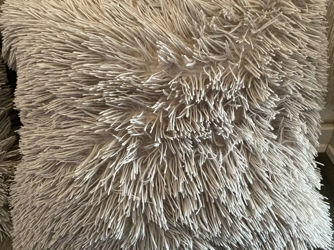 Billede 1 - 2 pyntepuder til salg