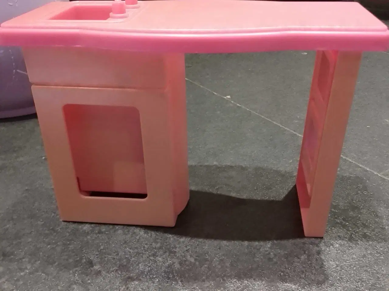 Billede 4 - Barbie opvaskemaskine fra 1994