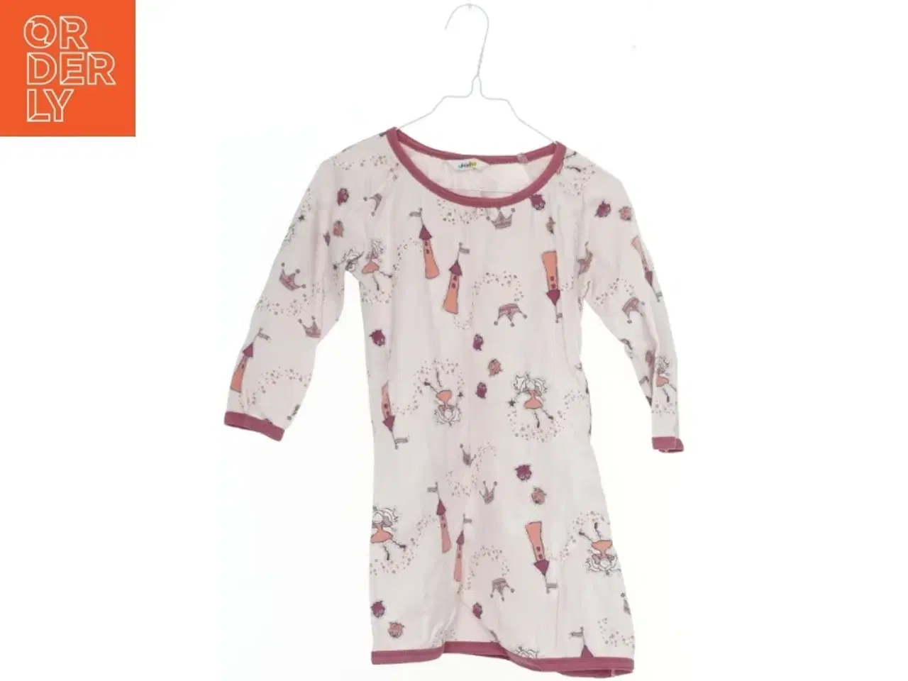 Billede 1 - Børnenatkjole med illustrationsmønster fra Joha (str. 98)