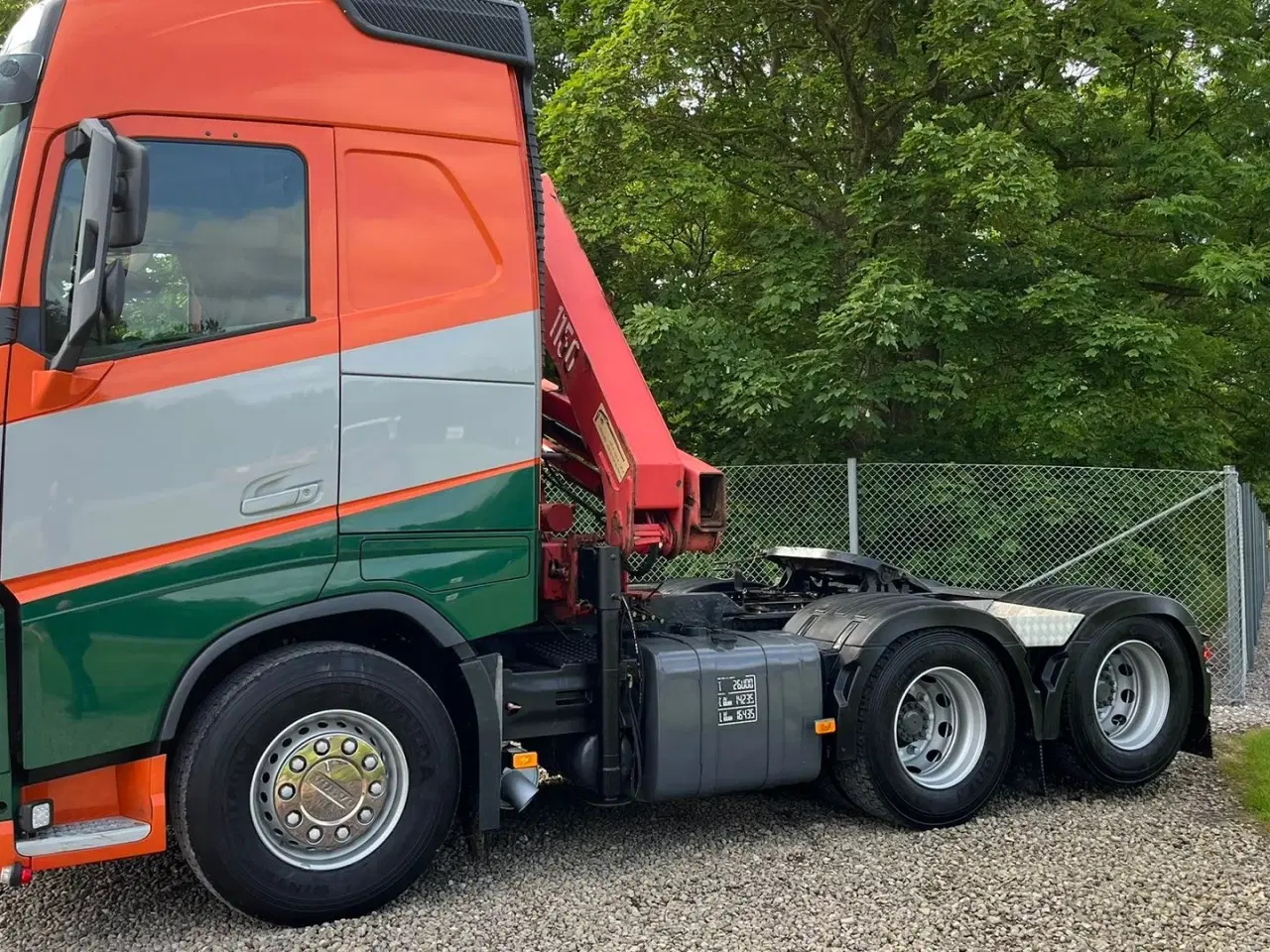 Billede 14 - Volvo FH 500 6x4 med tandemløft og aftagelig HMF 1150 kran+ 2 strengs hydraulik. Evt udlejning, ring og forhør