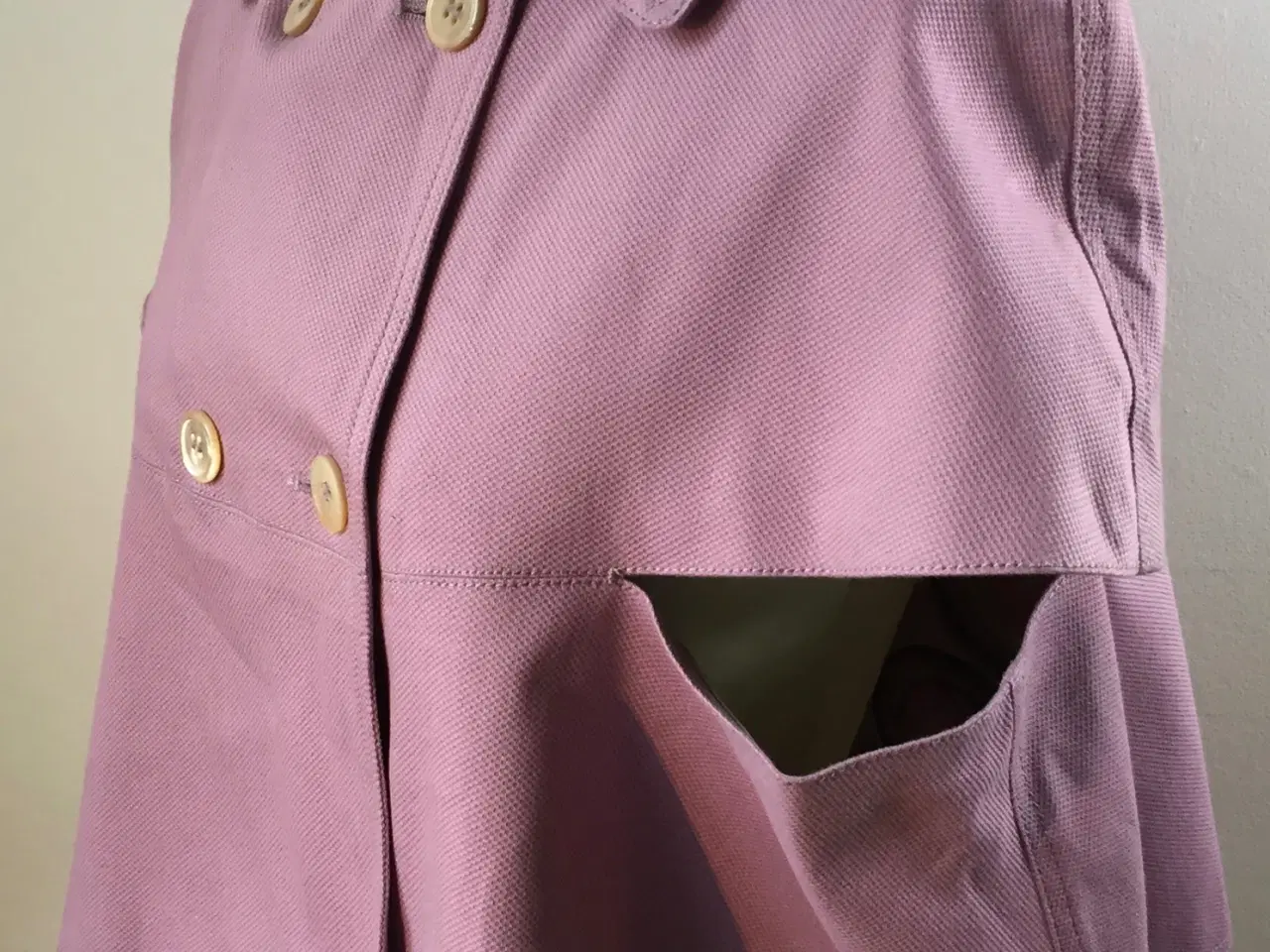 Billede 3 - Red Valentino, jakke, str 42