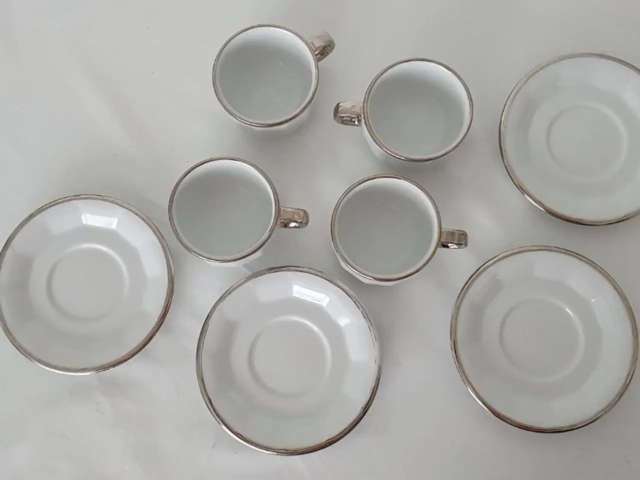 Billede 1 - Kopper med underkopper		